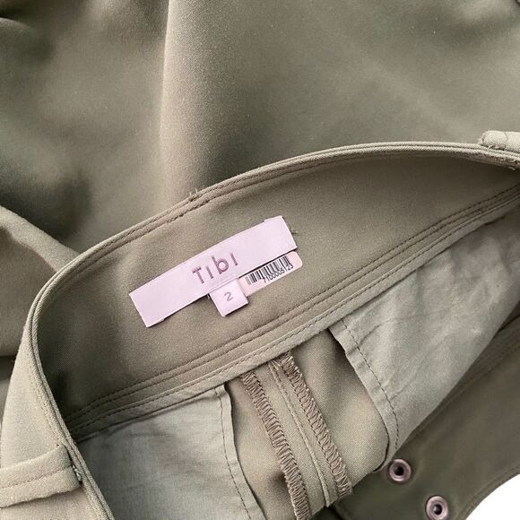 Tibi High Rise Olive Urban Stretch Cargo Shorts in Size 2 - Picture 9 of 10